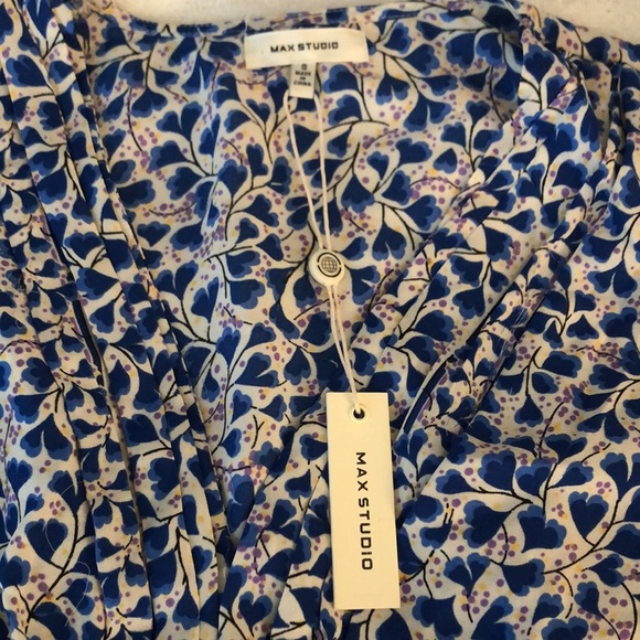 Womens blouse by Max Studio - Picture 2 of 5